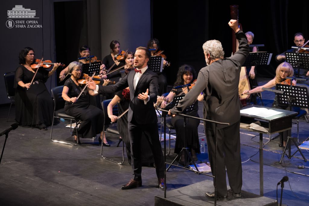 Adam Walasek from Poland is the winner of the International Competition for Young Tenors "Kamen's Voice"