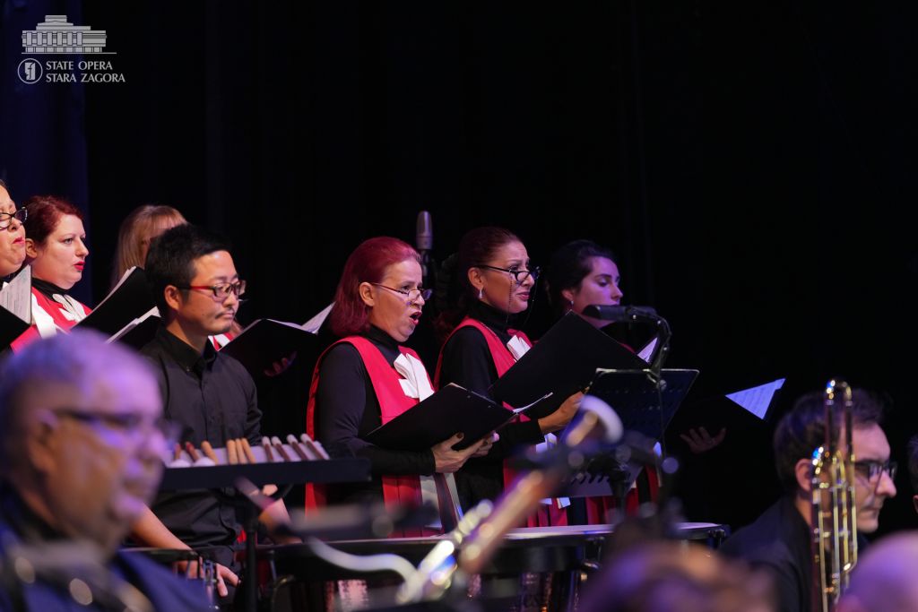 "New Year's Eve Cheers" at the Stara Zagora Opera on 31 December