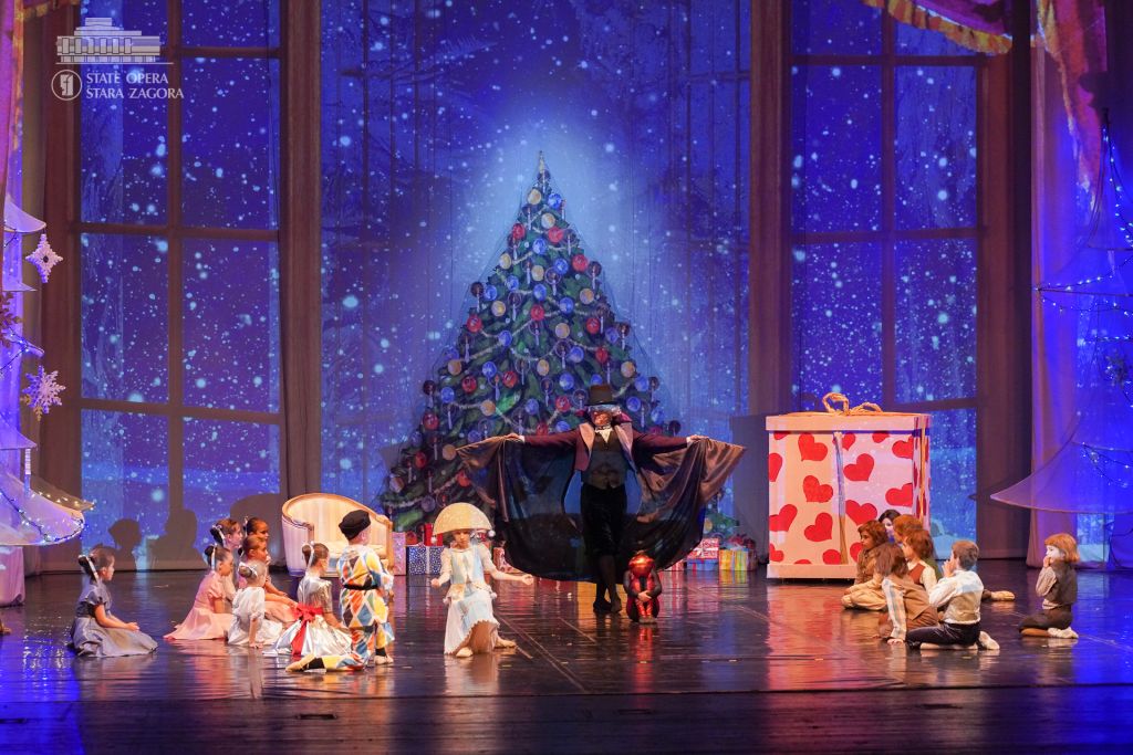 THE NUTCRACKER