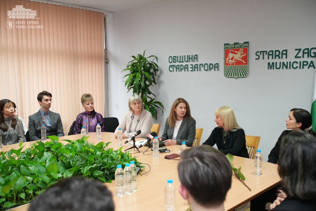 Община Стара Загора удостои балетната трупа на Държавната опера с благодарствен знак за изключителните й заслуги